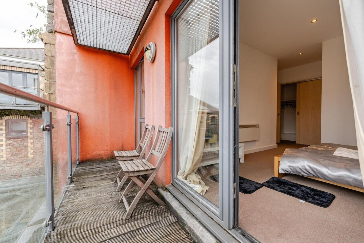 Private Room In Cardiff City Center Exterior photo